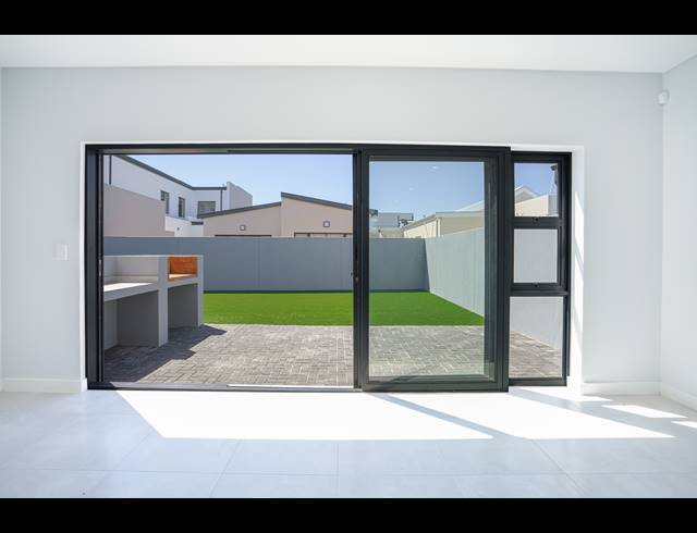 4 BEDROOM HOUSE FOR SALE IN SANDOWN